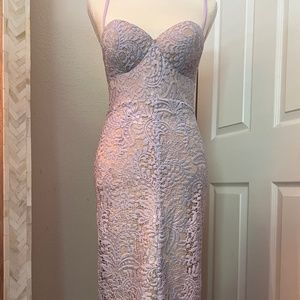 Chic Lavender Lace Midi Dress